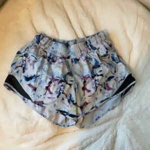 Lululemon hotty hot shorts